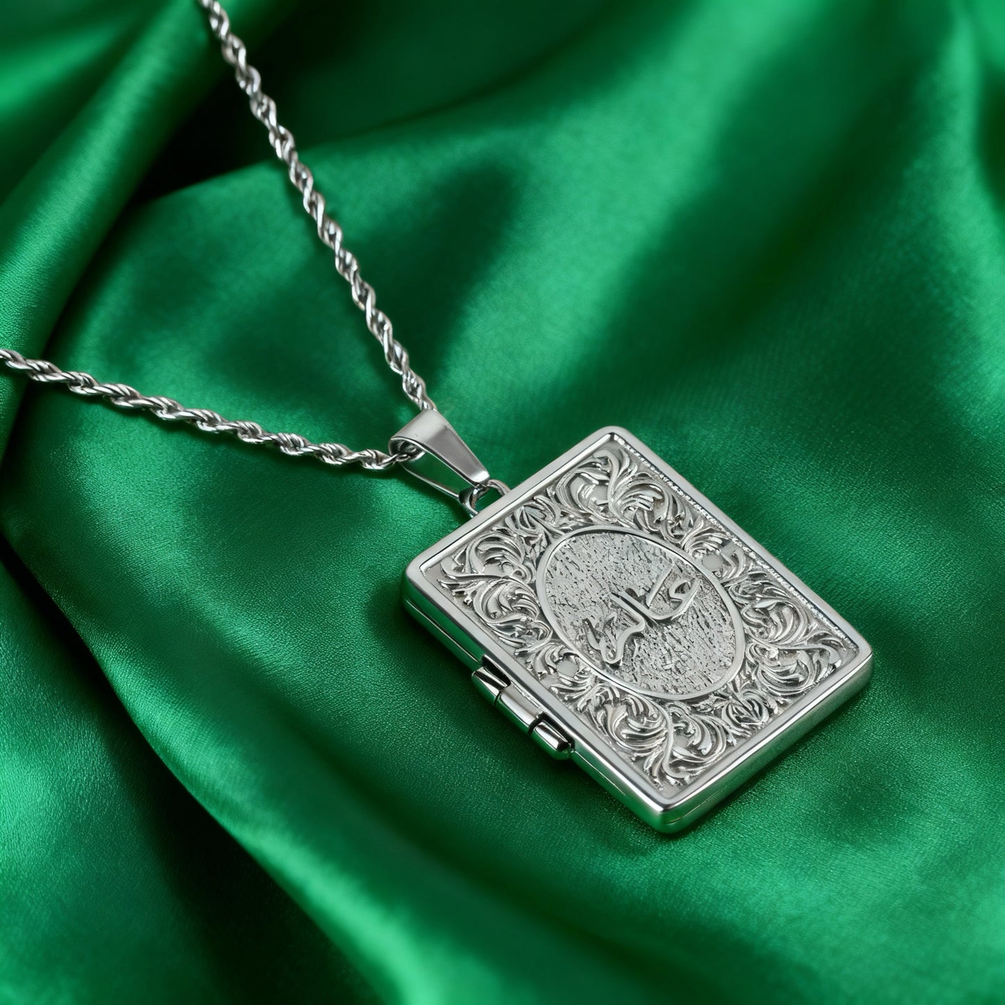 Alim - Thé student gaining knowledge