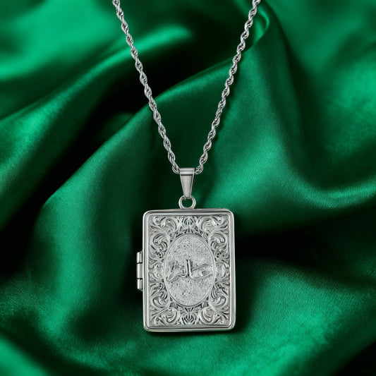 Alim - Thé student gaining knowledge